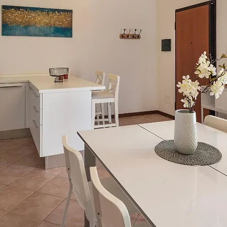 Lisabet Garden Apartament *