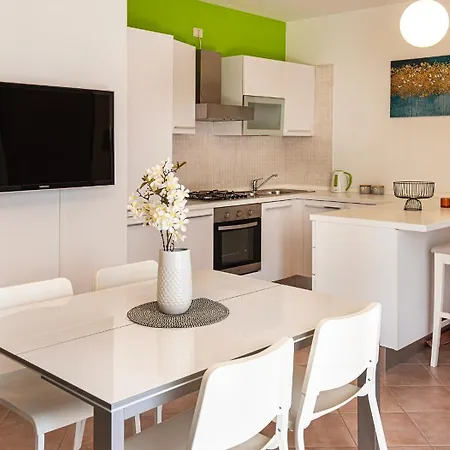 Apartament Lisabet Garden