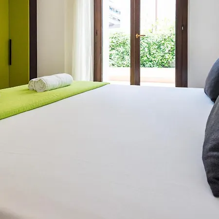 Lisabet Garden Apartament *