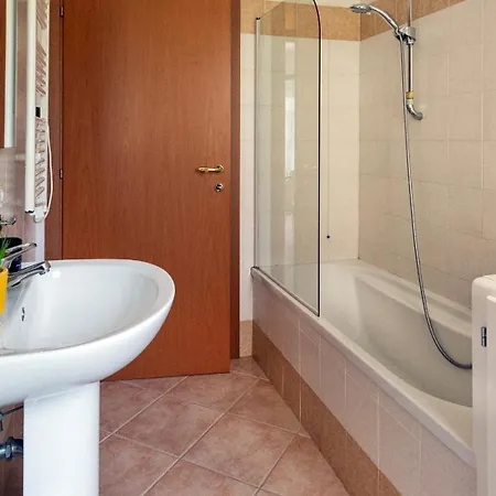 Lisabet Garden Apartament *