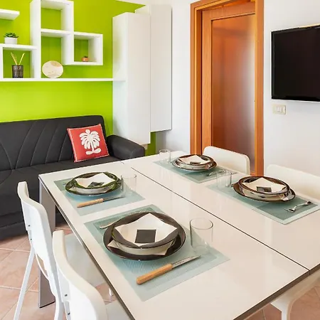 Lisabet Garden アパート *